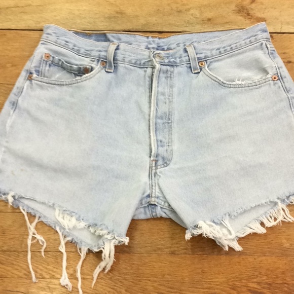 Levi’s Jean Shorts - Picture 4 of 8
